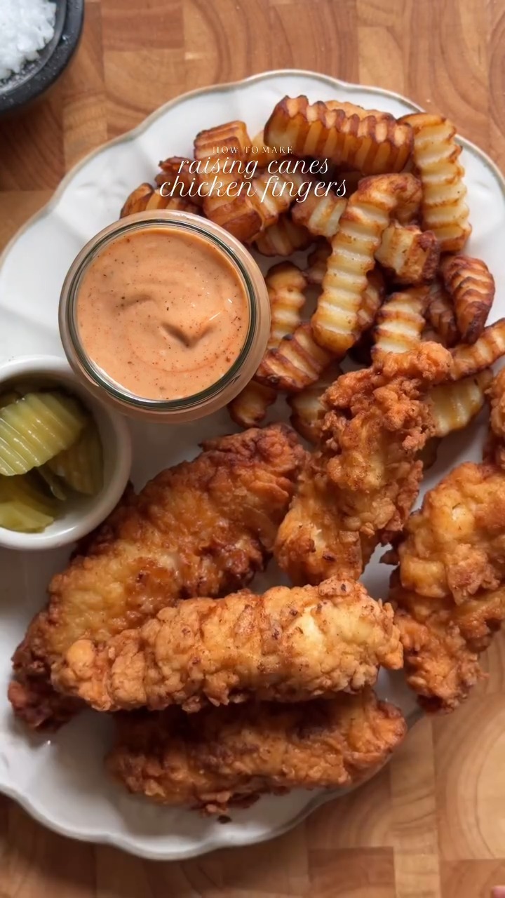 Raising Cane’s Style Chicken Fingers (Crispy, Juicy, and Seriously Addictive)