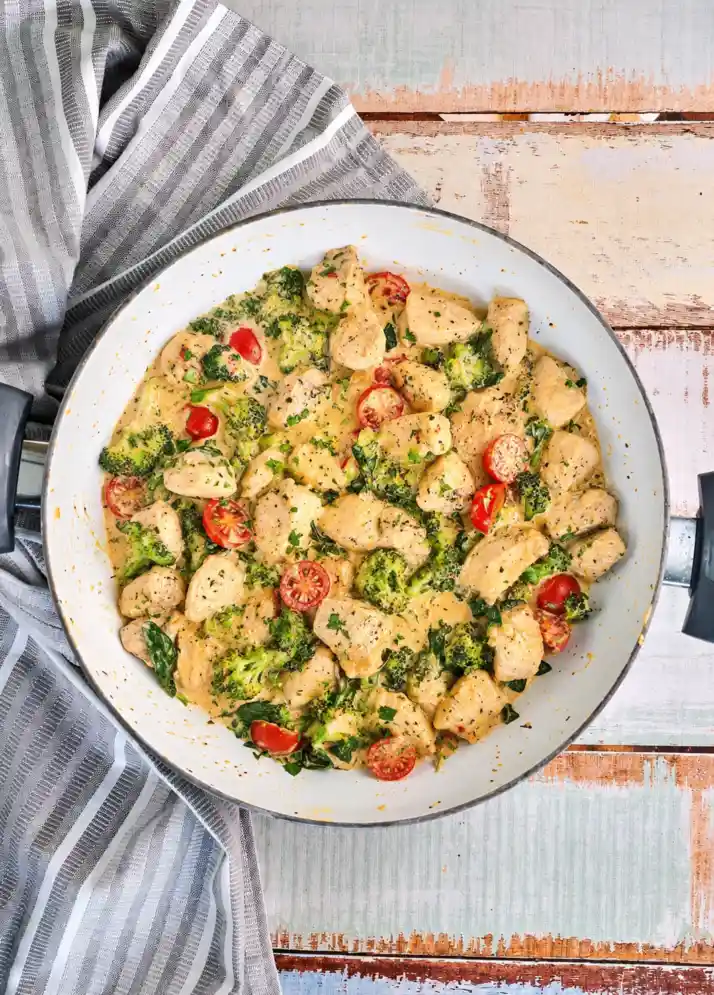 Garlic Chicken with Broccoli and Spinach