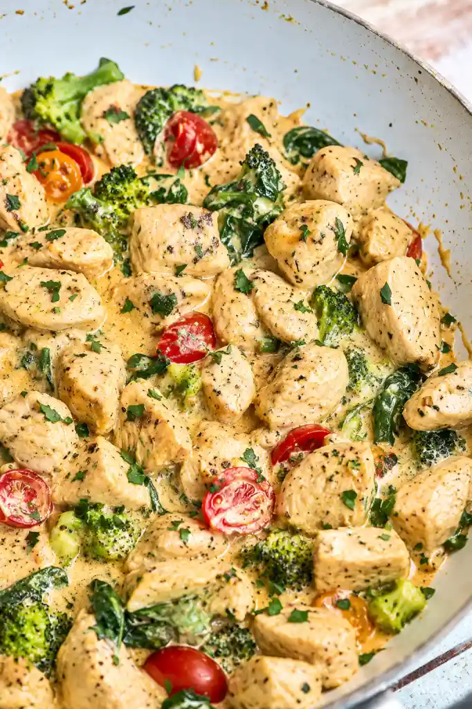 Garlic Chicken with Broccoli and Spinach