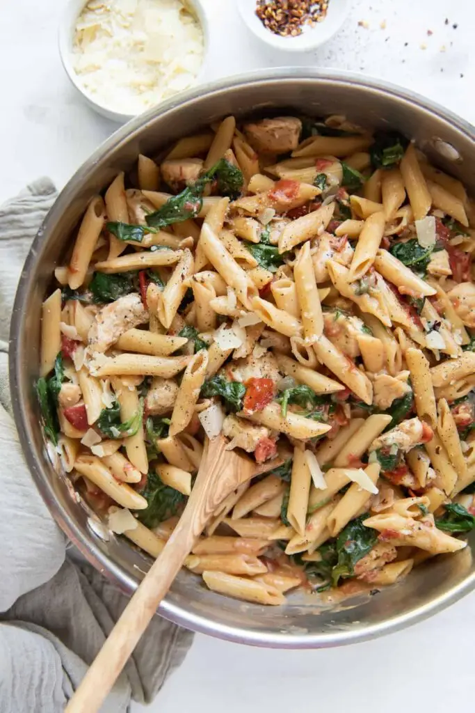 hicken and Spinach Skillet Pasta